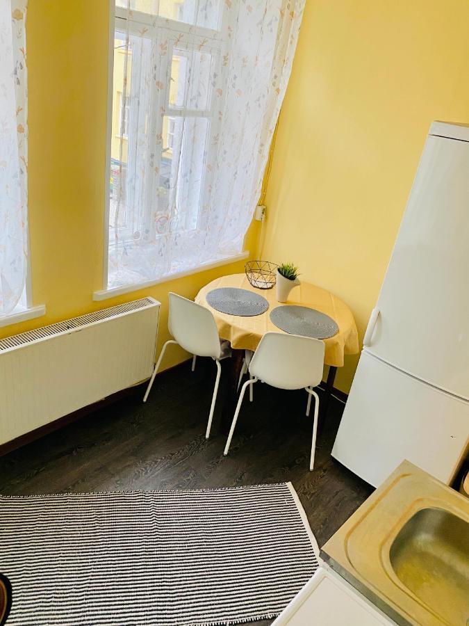 1 Bedroom Apartment Near Kadriorg Swan Pond Talin Exterior foto